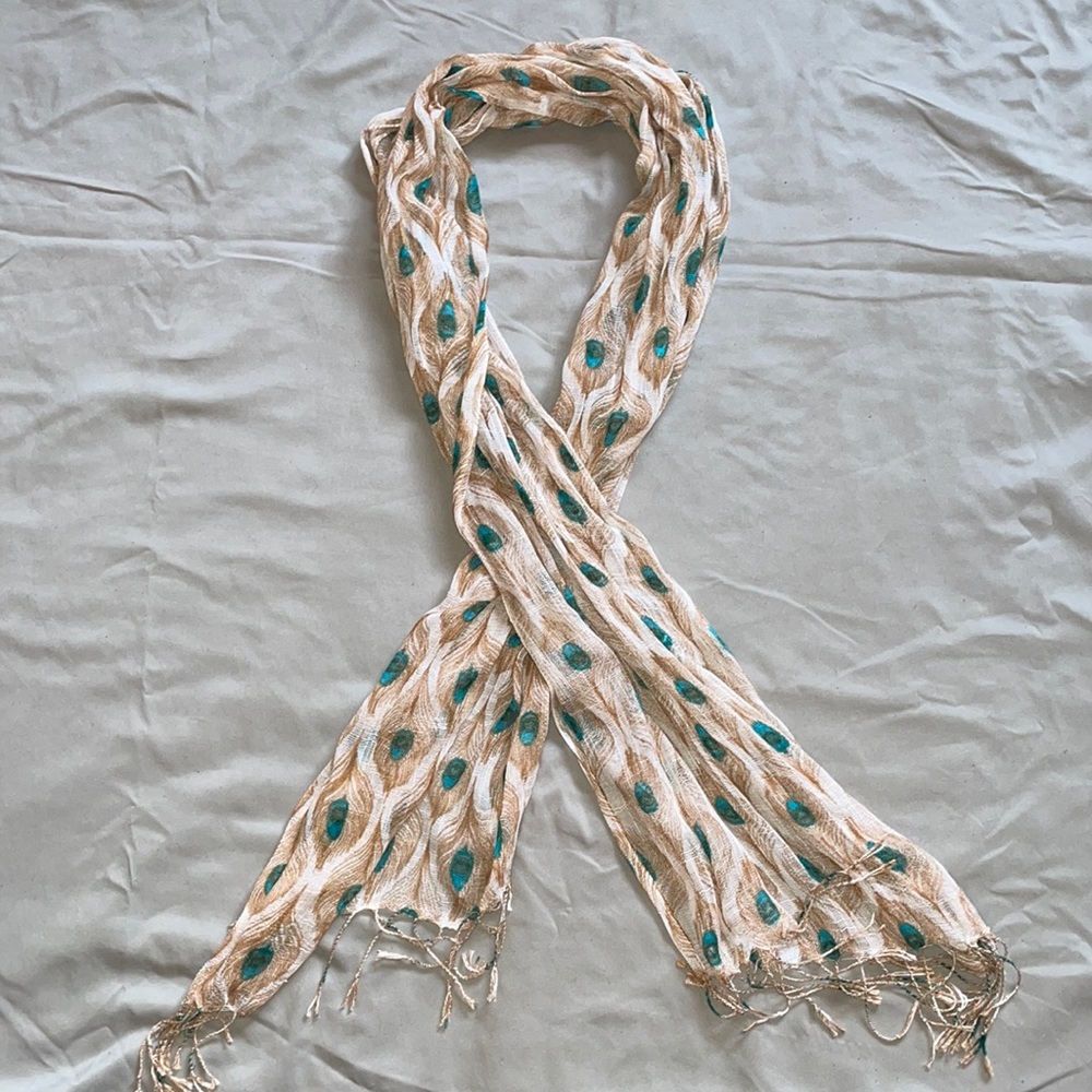 Tan and cream target fringe scarf